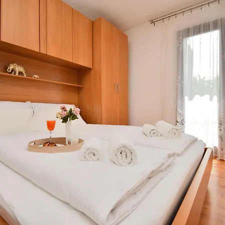 Ingrid Apartman *