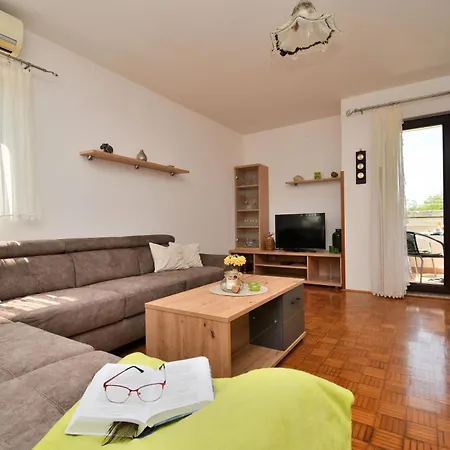 Apartman Ingrid *